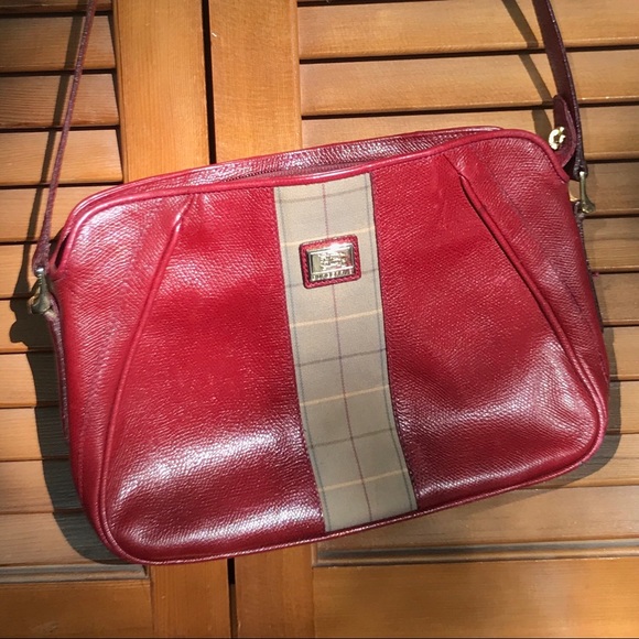 Rare Vintage Burberry’s Red Leather Stirrup Buckle Cross-Body Bag with COA - Picture 1 of 16
